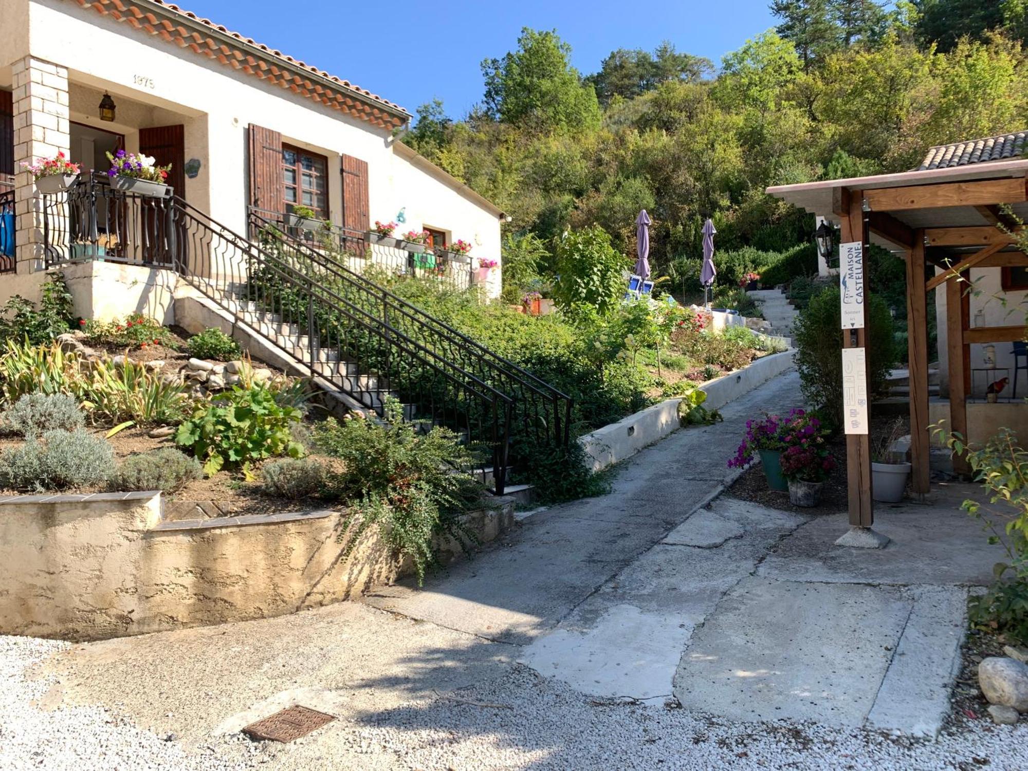 Maison Castellane Chambre D'Hotes B&B Extérieur photo